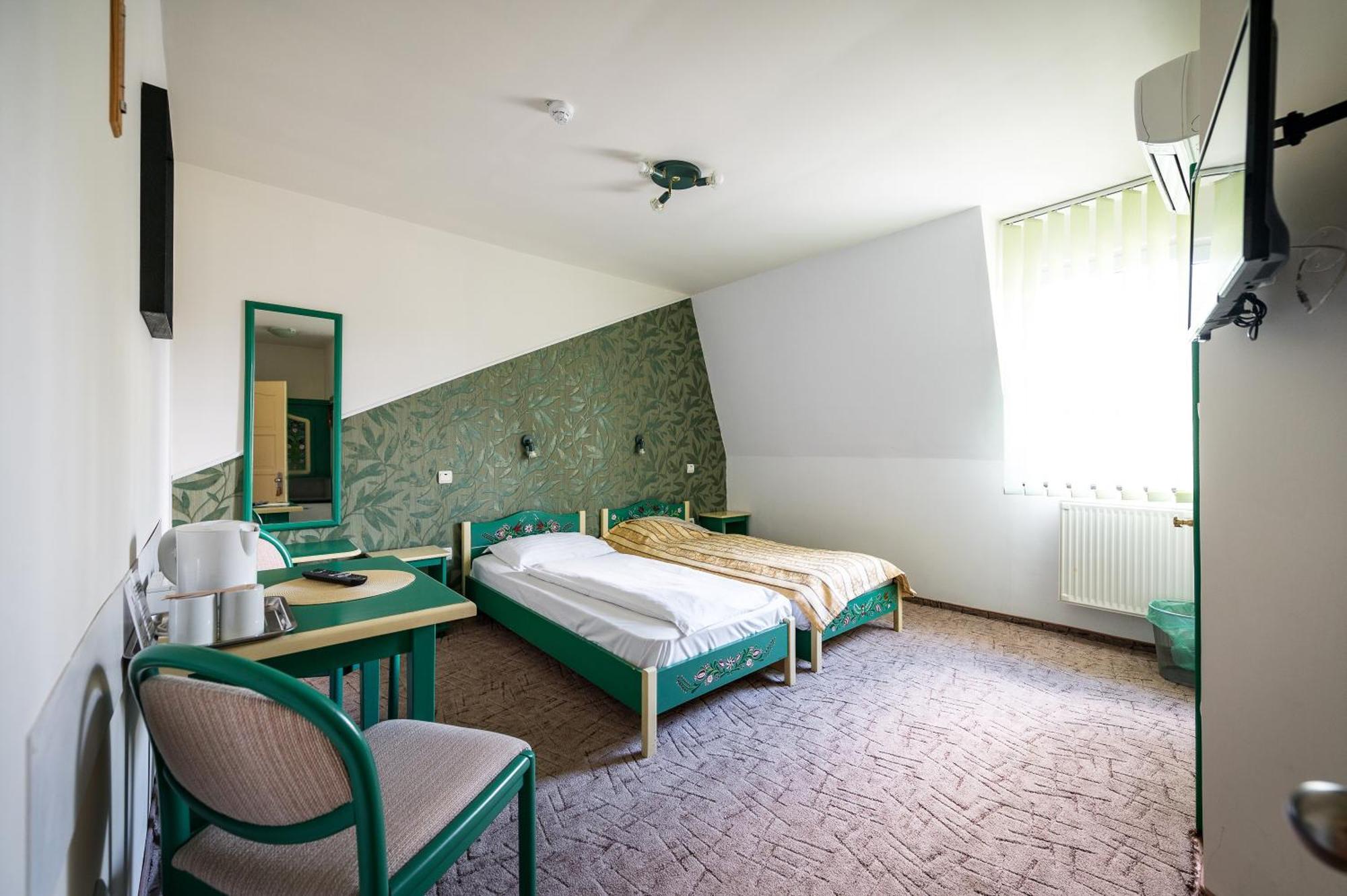Hotel Sugas Sfantu Gheorghe  Ngoại thất bức ảnh