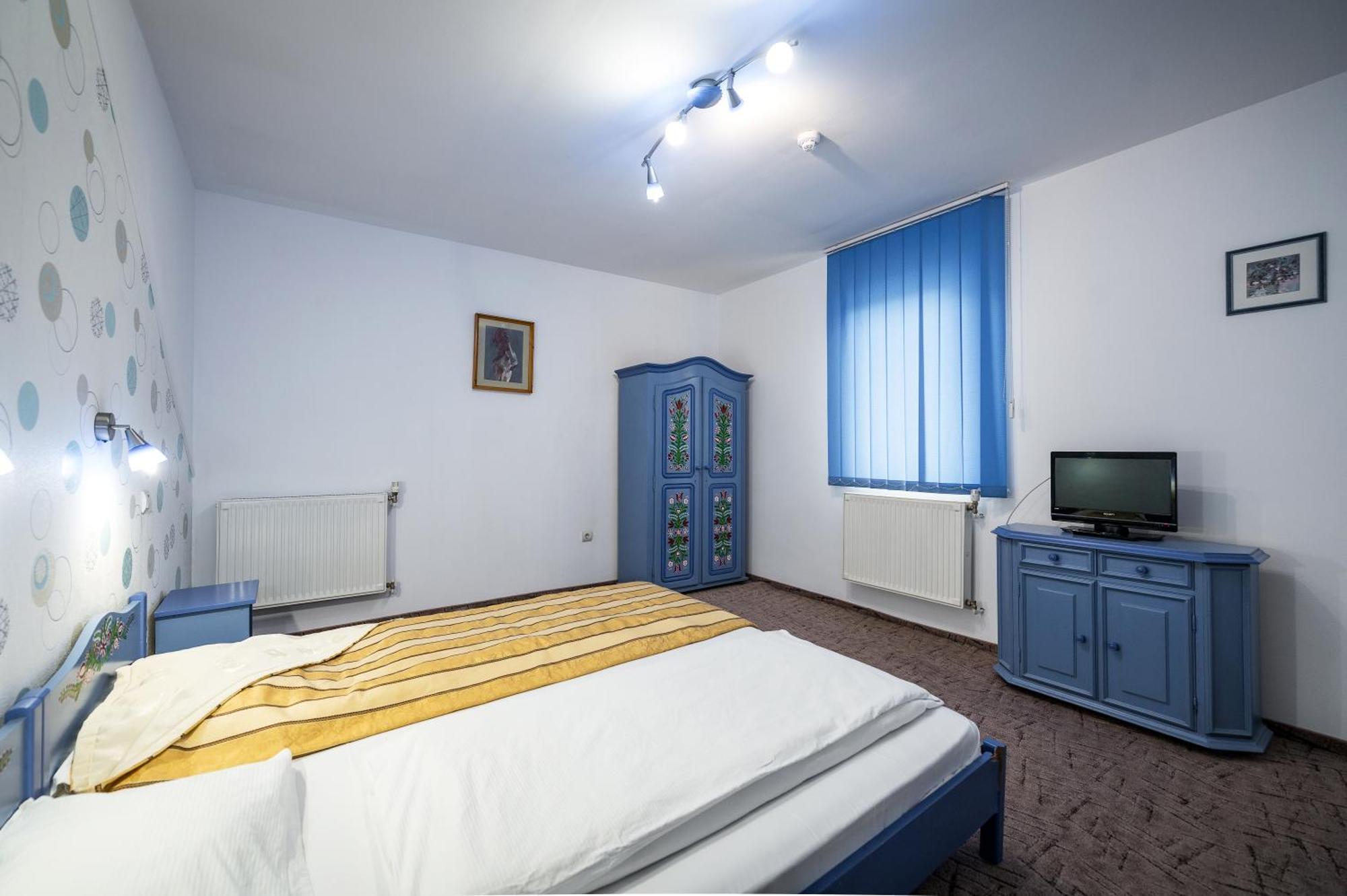 Hotel Sugas Sfantu Gheorghe  Ngoại thất bức ảnh