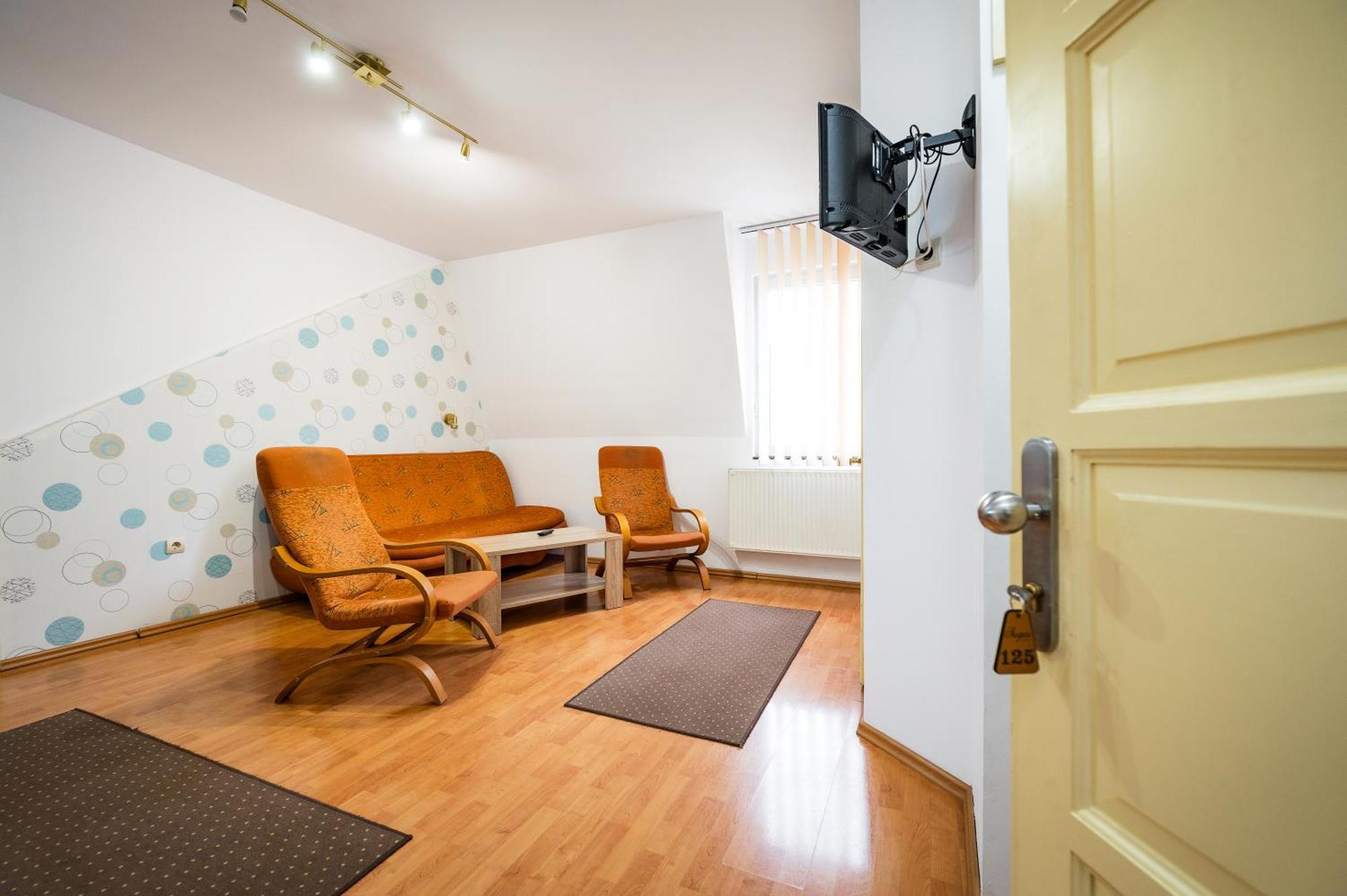 Hotel Sugas Sfantu Gheorghe  Ngoại thất bức ảnh