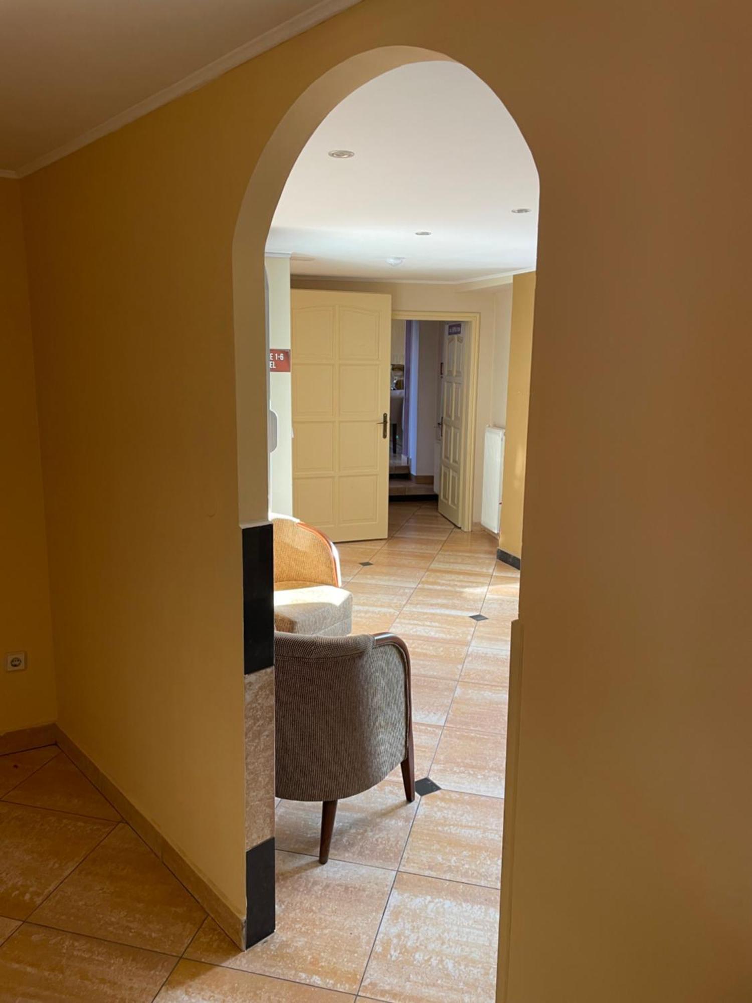 Hotel Sugas Sfantu Gheorghe  Ngoại thất bức ảnh